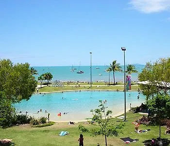 Whitsunday On The Beach Motel Airlie Beach