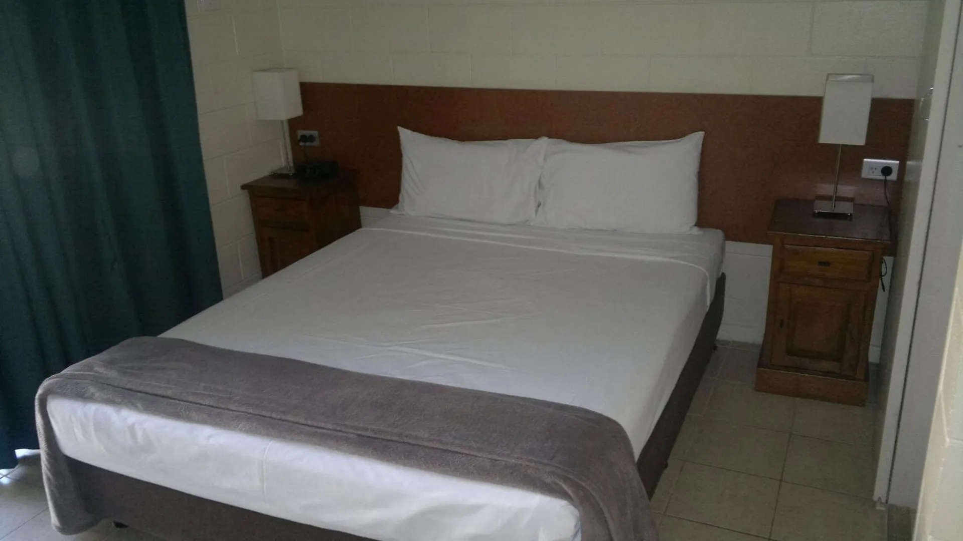 Motel Whitsunday On The Beach Airlie Beach