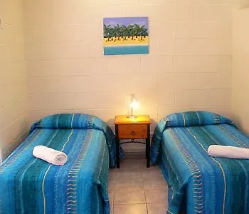 *** Motel Whitsunday On The Beach Airlie Beach Australia